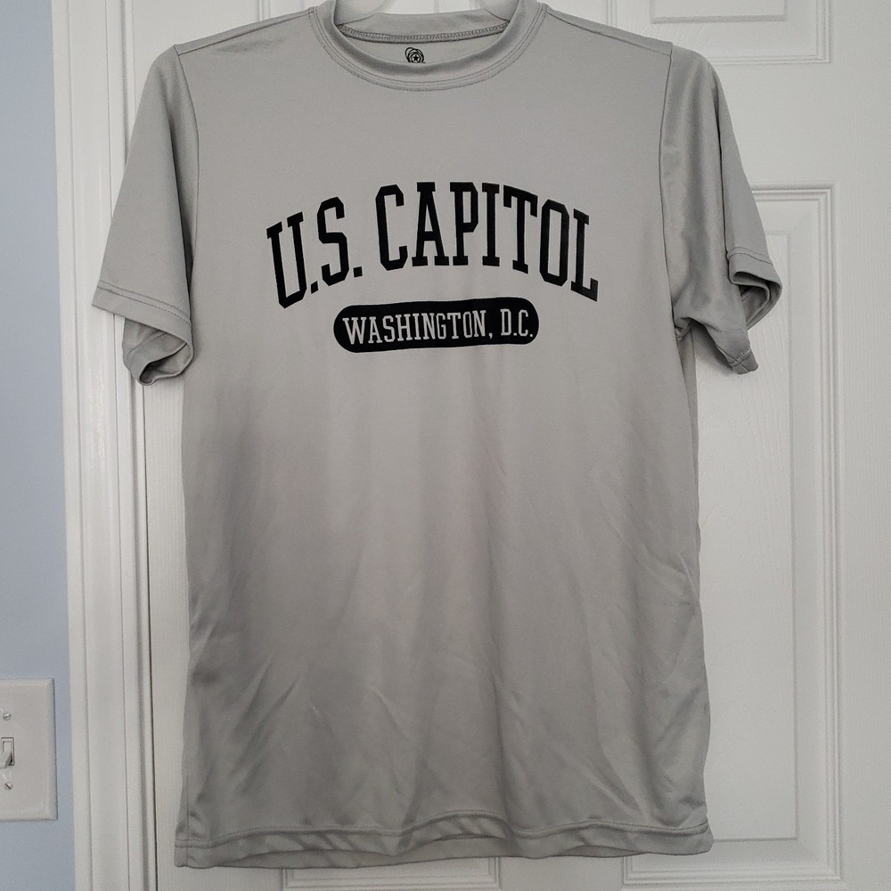 American Threads Mens US Capital Washington D.C tshirt Size‎ Medium NWT